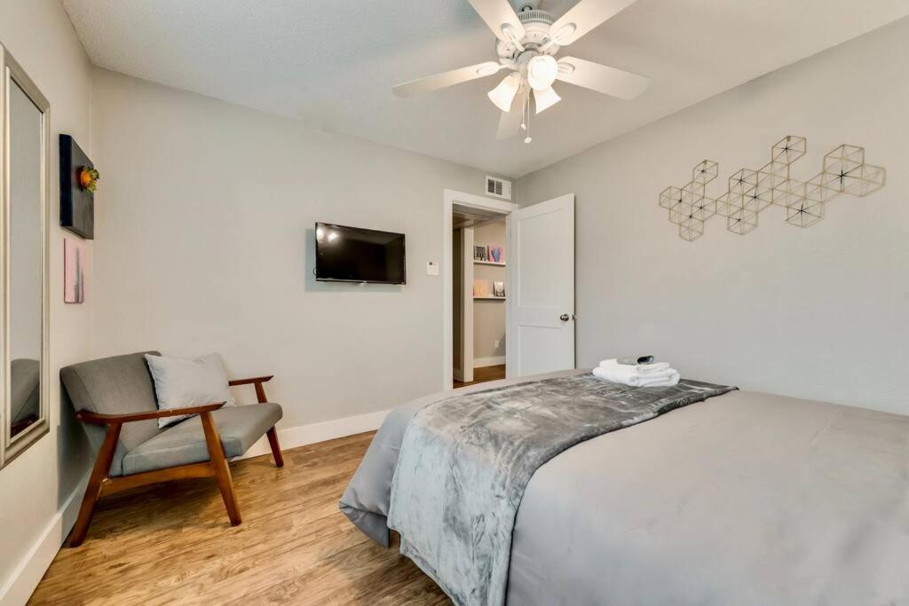 The Brilliant Flat Arboretum Tickets Included Dallas Extérieur photo