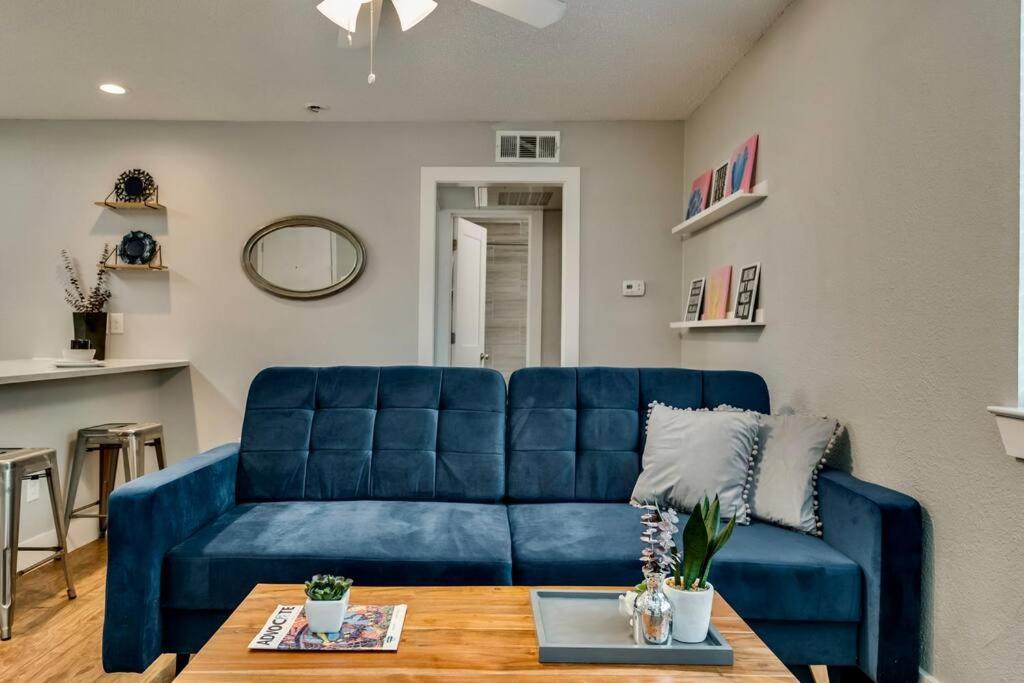 The Brilliant Flat Arboretum Tickets Included Dallas Extérieur photo